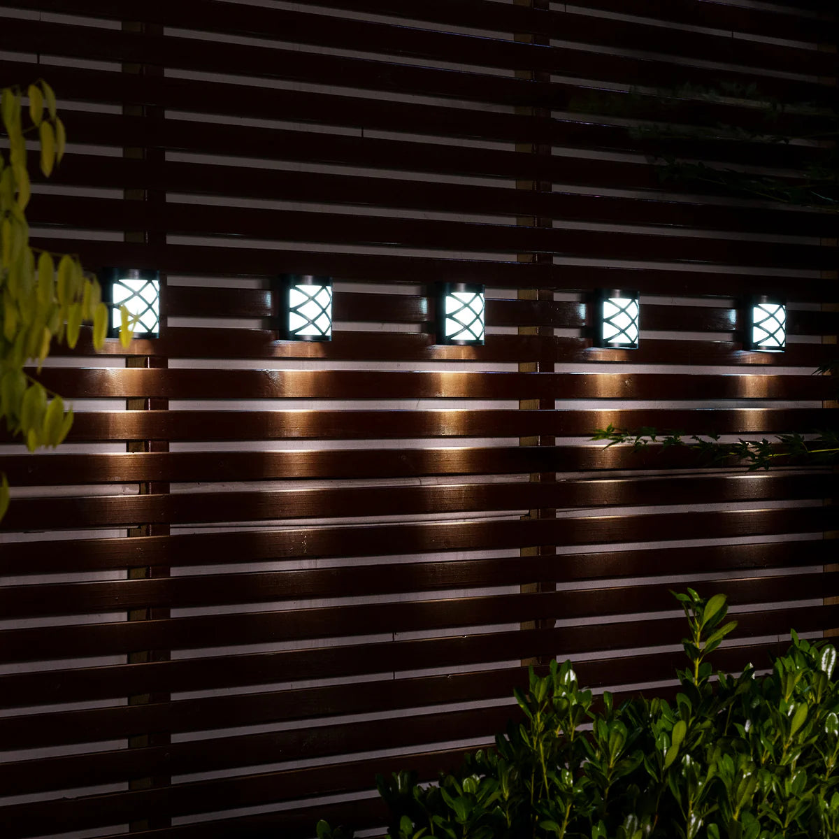 Gigalumi Grid Solar Fence Lights Set (8 Pack)