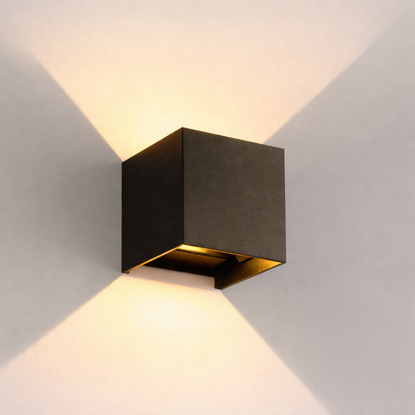 RidgeGuard Outdoor Wall Light